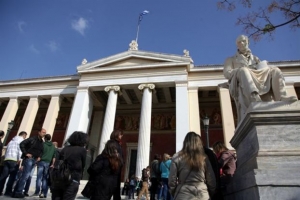 Προσλήψεις 801 εκπαιδευτικών υπέγραψε ο Χρ. Βερναρδάκης