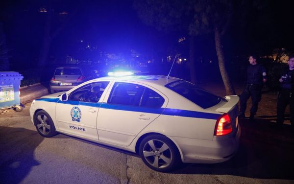 Θεσσαλονίκη: Ένας ελαφρώς τραυματίας σε επεισόδιο μεταξύ οπαδών σε καφετέρια στη Χαριλάου