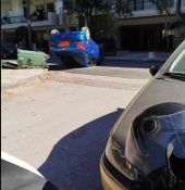Καλαμαριά: Αυτοκίνητο αναποδογύρισε στην οδό Σουρμένων – Σε τι κατάσταση είναι η οδηγός (ΦΩΤΟ)