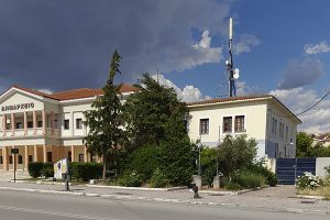 Ο.Τ.Ε. εκεί..; ...ακούει κανείς...; Τοπική αυτοδιοίκηση... βλέπει κανείς;