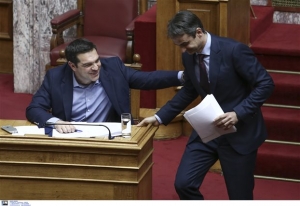 «Κόντρα» Τσίπρα - Μητσοτάκη με φόντο την αξιολόγηση, την στάση …των «53» και την μη βιωσιμότητα του χρέους