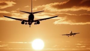 Μια μετά την άλλη οι αεροπορικές σταματούν τις πτήσεις τους πάνω από τη λευκορωσική επικράτεια