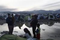 Ειδομένη: Σύνορα ερμητικά κλειστά για 3η ημέρα - Στη λάσπη οι σκηνές των προσφύγων