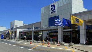 Σταματούν οι πτήσεις από Βρετανία και Τουρκία