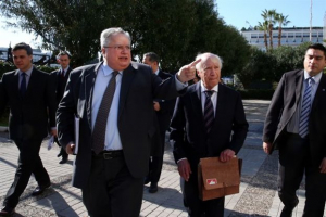 Κοτζιάς: Συνεχίζω να διαπραγματεύομαι για το καλό της πατρίδας