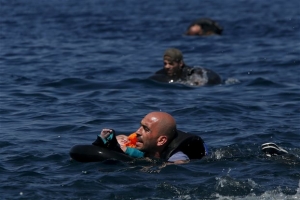 Σχεδόν 100 σοροί προσφύγων και μεταναστών στις ακτές της Λιβύης