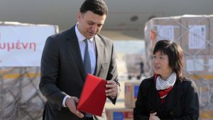 Κορωνοϊός: Έφτασαν στην Ελλάδα 500.000 μάσκες από την Κίνα