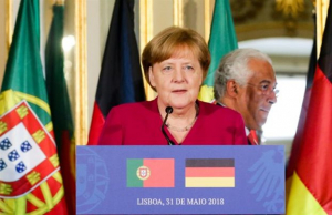 Μέρκελ: Η Ευρώπη θα απαντήσει αποφασιστικά στους αμερικανικούς δασμούς