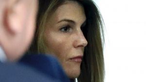 ΗΠΑ: Ένοχη για απάτη δηλώνει η ηθοποιός Λόρι Λάφλιν