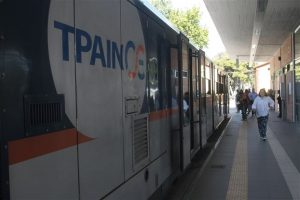 «Πόλεμος» ΤΡΑΙΝΟΣΕ - ΟΣΕ για τον «αποκλεισμό» επιβάτη ΑμεΑ