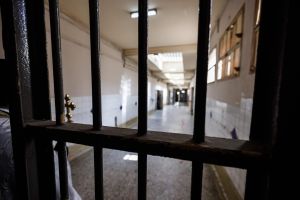 Ιταλία: Σχεδιάζονται «δωμάτια του έρωτα» για τις συνευρέσεις των φυλακισμένων με τις συντρόφους τους