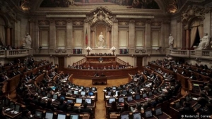 35ωρο προωθεί η πορτογαλική κυβέρνηση