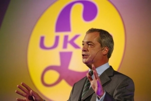 Βουλευτής των Συντηρητικών προσχώρησε στο κόμμα του Φάρατζ