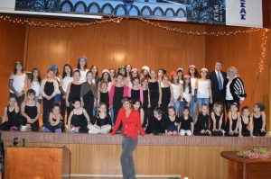 Χριστουγεννιάτικη γιορτή με πολύ χορό στη Γουμένισσα