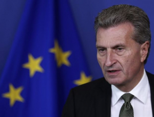 Εκκληση Ετινγκερ για σχηματισμό κυβέρνησης στη Γερμανία
