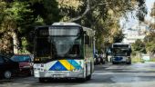 Έδειραν οδηγό λεωφορείου στη Βάρκιζα - Διακομίστηκε στο Τζάνειο
