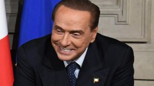 Στο νοσοκομείο για εξετάσεις ο Μπερλουσκόνι