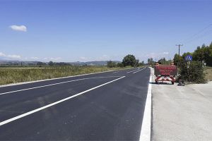 Εργασίες ασφαλτόστρωσης επί της Επ. οδού Κιλκίς-Πολύκαστρο από τις Τεχνικές Υπηρεσίες της ΠΕ Κιλκίς