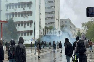 Θεσσαλονίκη: Αποχώρησαν οι δυνάμεις των ΜΑΤ από το ΑΠΘ (vid &amp; pics)