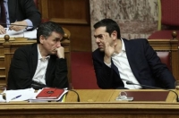 Αδειάζει η κλεψύδρα για την κυβέρνηση