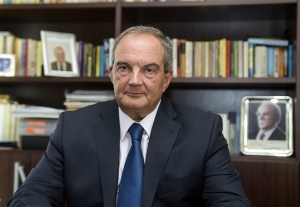 Καραμανλής: Στηρίζουμε με όλες μας τις δυνάμεις τον αγώνα του Μεϊμαράκη