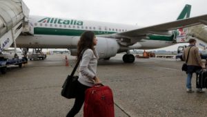 Κορωνοϊός: Η Alitalia αναστέλλει όλες τις πτήσεις από και προς το Μιλάνο