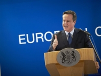 Κάμερον: Η χώρα χρειάζεται μια νέα ηγεσία - Με νέο Πρωθυπουργό οι διαπραγματεύσεις αποχώρησης από την ΕΕ