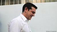Deutsche Welle: «Ο Τσίπρας δεν θα έπρεπε να χαίρεται και τόσο»