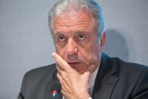 Αβραμόπουλος: Πρόστιμα σε όσες χώρες δεν δέχονται πρόσφυγες