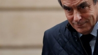 Δεν αποσύρεται ο Φιγιόν για το «Pénélope-Gate» που τραντάζει τη Γαλλία