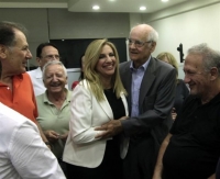 Η Φώφη γυρίζει την πλάτη στον ΣΥΡΙΖΑ