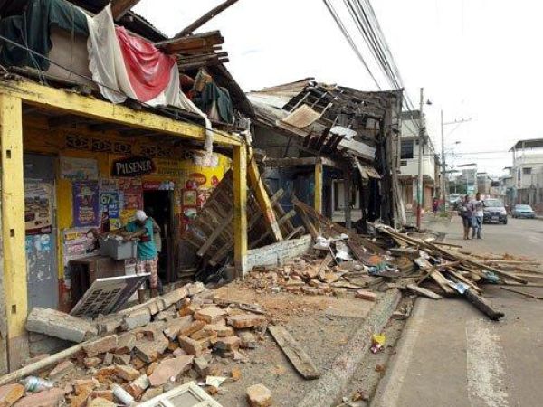 Εκουαδόρ: Μεγάλος σεισμός 6,7 Ρίχτερ