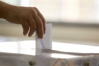 Με διαφορά 13% προηγείται η ΝΔ του ΣΥΡΙΖΑ σε νέα δημοσκόπηση