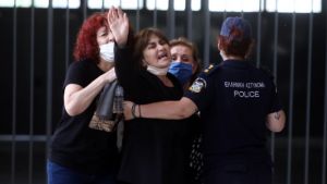 Το «ευχαριστώ» της γονιών της Τοπαλούδη – Χάσαμε την Ελενίτσα βρήκαμε πολλές χιλιάδες ψυχές