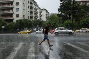 Χαλάει ο καιρός το Σαββατοκύριακο: Ερχονται καταιγίδες και χαλαζοπτώσεις