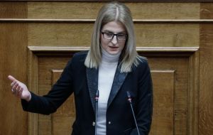 Αυγέρη: «Η κυβέρνηση χάνει πόντους από την διαχείριση της πανδημίας του κορονοϊού»