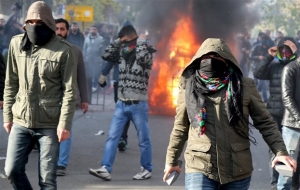 Νεκροί δύο διαδηλωτές σε συγκρούσεις με την αστυνομία στο Ντιγιάρμπακιρ