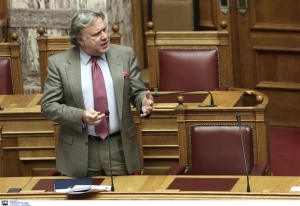 Ο Γ. Κατρούγκαλος παρουσιάζει το πόρισμα των Σοφών για τα εργασιακά