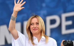 Aντιδράσεις για τις δηλώσεις Μελόνι: Η ανορεξία και οι αυτοκαταστροφικές τάσεις… συμπεριφορές που δεν σέβονται τους κανόνες της κοινωνίας