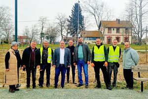 Ξαναπρασινίζει το παραλίμνιο μέτωπο της Δοϊράνης με πλατάνια, καλλωπιστικές μουριές και βελανιδιές