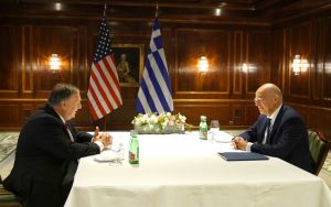 Πομπέο για συνάντηση με Δένδια: Ανάγκη μείωσης της έντασης στην Αν. Μεσόγειο