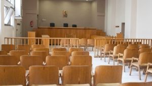 Δίκη Εμμανουέλας: “Το αυτοκίνητο αυτού του καθάρματος δε μπορούσε να αντιληφθεί την ταχύτητά του” – Διακόπηκε η διαδικασία