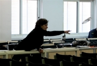 Μάνα Φύσσα προς Ρουπακιά: «Θα σου κόψω το λαρύγγι»