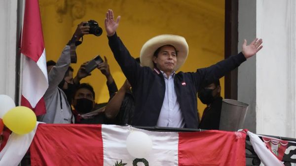 Πολιτική κρίση στο Περού: Το Ανώτατο δικαστήριο επικυρώνει την απόφαση ο πρώην πρόεδρος Πέδρο Καστίγιο να παραμείνει προφυλακισμένος