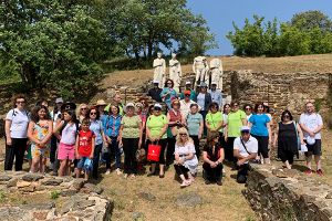 Στα αρχαία αγάλματα του Παλατιανού οι περιπατητές του Περιβαλλοντικού Συλλόγου Κιλκίς