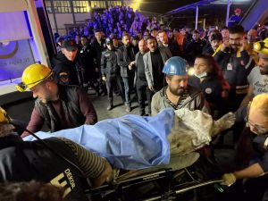 Τουρκία: 25 συλλήψεις σχετικά με την πολύνεκρη έκρηξη στο ανθρακωρυχείο