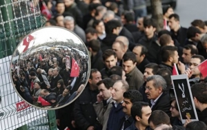 Ο Ερντογάν παίρνει τον έλεγχο της Zaman, οργή για φίμωση