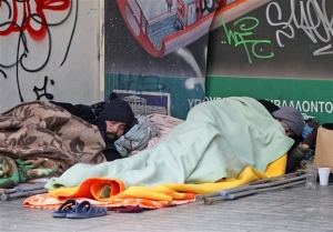 Θερμαινόμενοι χώροι για άστεγους σε Θεσσαλονίκη-Πειραιά