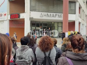 Δήμος Κορδελιού – Ευόσμου: Ένταση μεταξύ του Δημάρχου και εργαζομένων στον τομέα της καθαριότητας (vids)