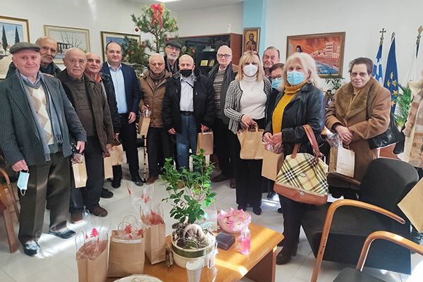 Χριστουγεννιάτικα δώρα στα μέλη του ΚΑΠΗ Δήμου Κιλκίς